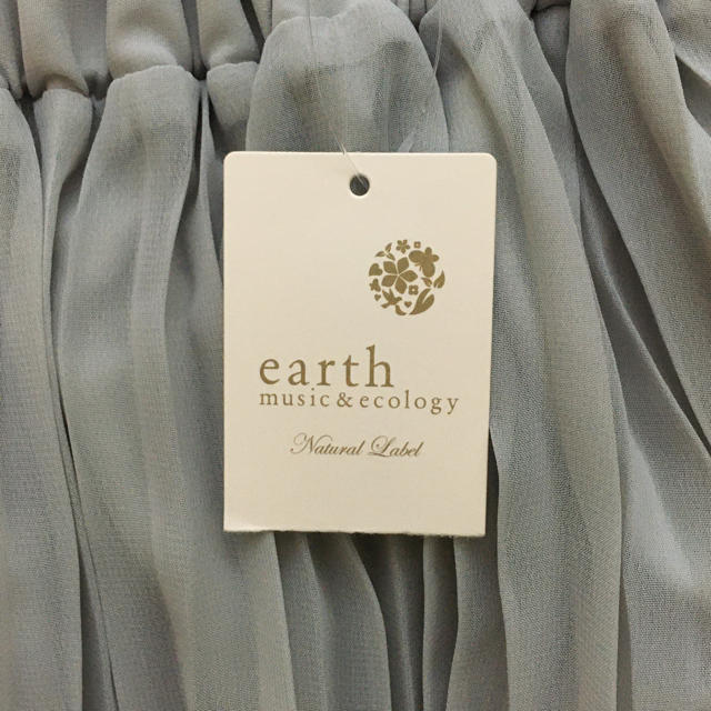earth music & ecology(アースミュージックアンドエコロジー)の【新品・未使用品】アースミュージック&エコロジー　プリーツスカート  レディースのスカート(ロングスカート)の商品写真