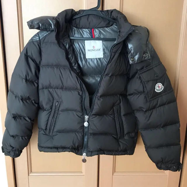 MONCLER(モンクレール)のモンクレール破格 キッズ/ベビー/マタニティのキッズ服男の子用(90cm~)(コート)の商品写真