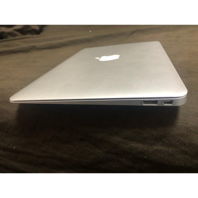 Mac (Apple)(マック)の【正常作動品】MacBook Air 11inch 2012年モデル スマホ/家電/カメラのPC/タブレット(ノートPC)の商品写真