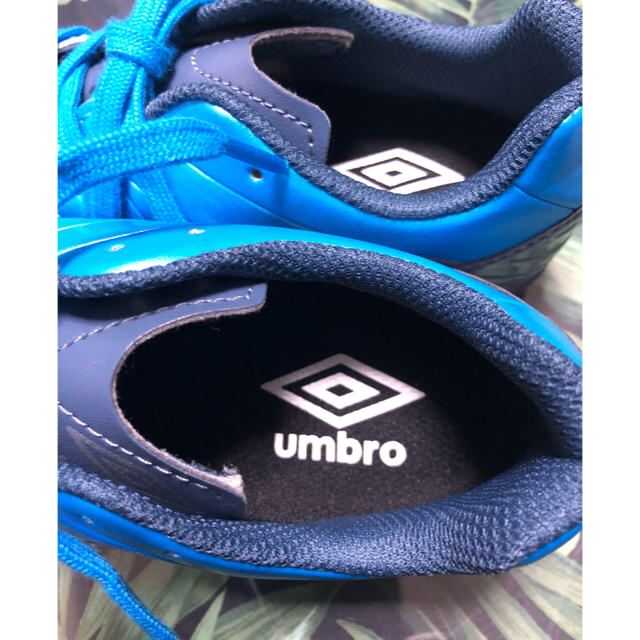 UMBRO(アンブロ)のumbro キッズスパイクシューズ(20cm) スポーツ/アウトドアのサッカー/フットサル(シューズ)の商品写真