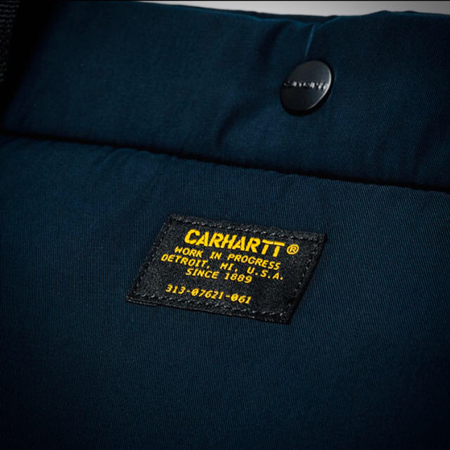 carhartt(カーハート)のCarhartt WIP MILITARY SHOPPER NAVY/BLACK メンズのバッグ(ショルダーバッグ)の商品写真