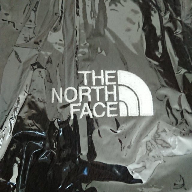 THE NORTH FACE(ザノースフェイス)の新品未使用ノースフェイスアンタークティカバーサロフトジャケットブラックXＬ  メンズのジャケット/アウター(その他)の商品写真