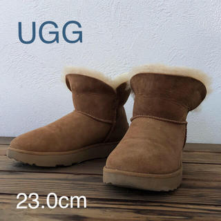 アグ(UGG)のアグ　ムートンブーツ　クラシックカフミニ23.0(ブーツ)