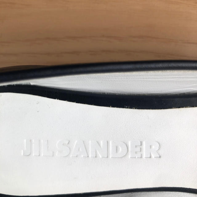 Jil Sander(ジルサンダー)の週末お値下げ　ジルサンダー　JIL SANDER  フラットシューズ　パンプス レディースの靴/シューズ(ローファー/革靴)の商品写真