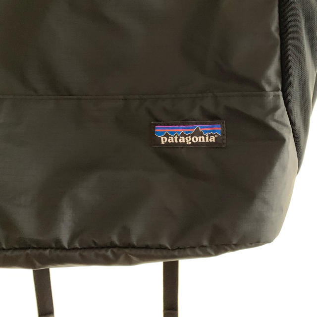 patagonia(パタゴニア)のpatagonia ウルトラライトブラックホールトート美品 メンズのバッグ(バッグパック/リュック)の商品写真