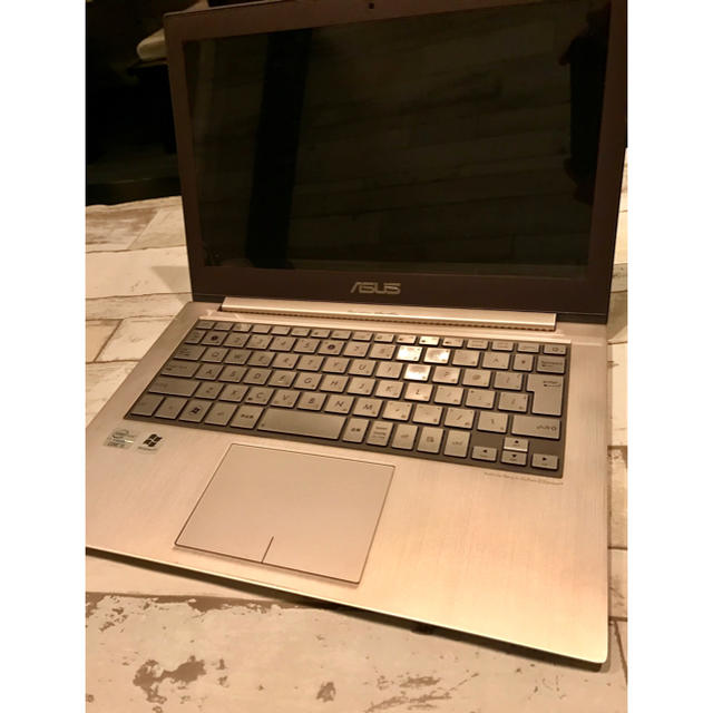 ノートパソコン　ASUS  UX31E-RY256S