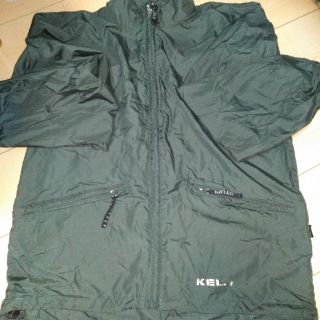 ケルティ(KELTY)の背中に隠しチャックKELTYジャケット(マウンテンパーカー)