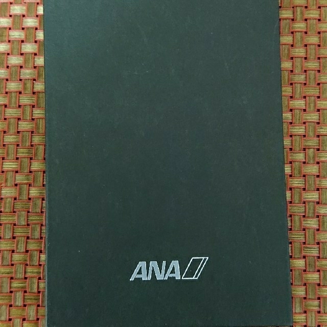 ANA(全日本空輸)(エーエヌエー(ゼンニッポンクウユ))のANA2020手帳にカバー＋おまけ２つ メンズのファッション小物(手帳)の商品写真