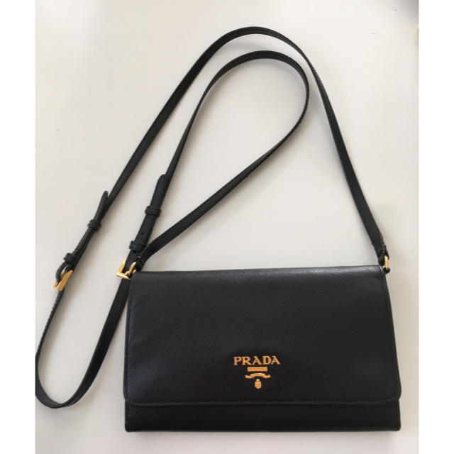 PRADA ショルダーウォレット