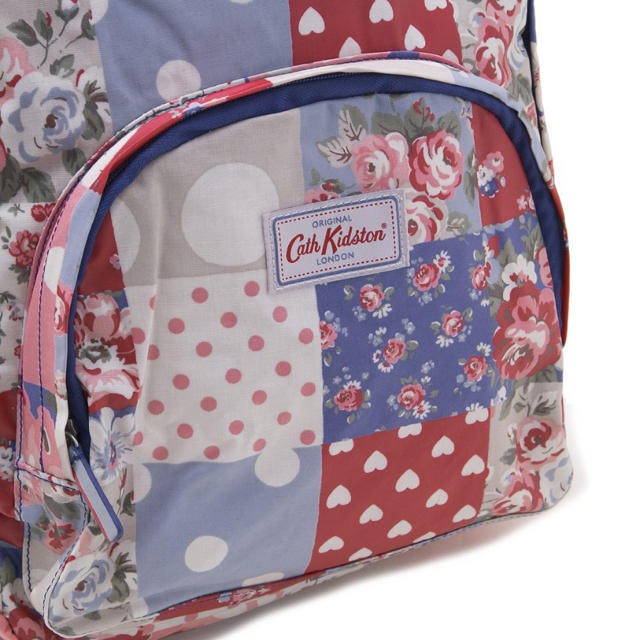 Cath Kidston(キャスキッドソン)のキャスキッドソン　花柄パッチワークリュック レディースのバッグ(リュック/バックパック)の商品写真