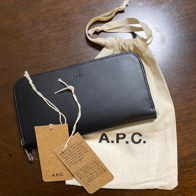 A.P.C.カーフスキン長財布