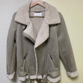 ザラ(ZARA)のZARA ムートン ライダース ボア レディースアウター(ライダースジャケット)