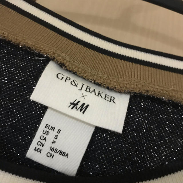 H&M(エイチアンドエム)のKさん専用！H&M ✖️GP&JBAKER  カットソー　新品未使用　 レディースのトップス(カットソー(長袖/七分))の商品写真