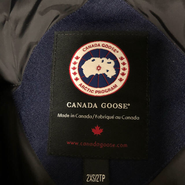 CANADA GOOSE(カナダグース)のカナダグース　EDIFICE別注クレストン　ネイビー　2xs 極美品 メンズのジャケット/アウター(ダウンジャケット)の商品写真