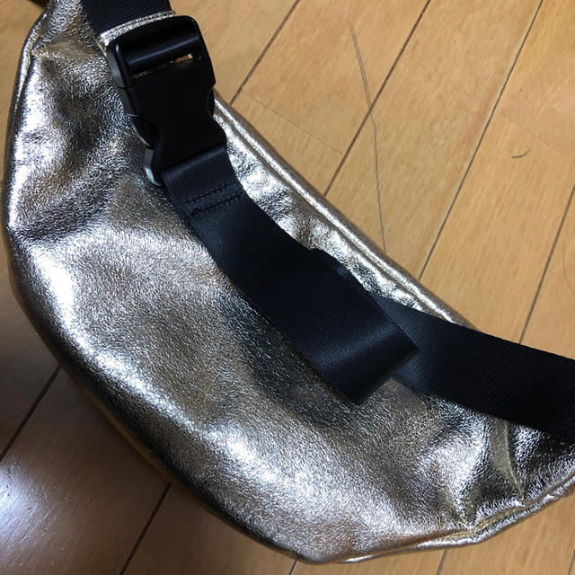 しまむら(シマムラ)のウエストポーチ レディースのバッグ(ボディバッグ/ウエストポーチ)の商品写真