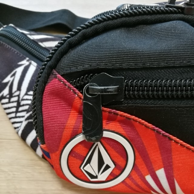 volcom(ボルコム)のVOLCOM ボディバッグ メンズのバッグ(ボディーバッグ)の商品写真