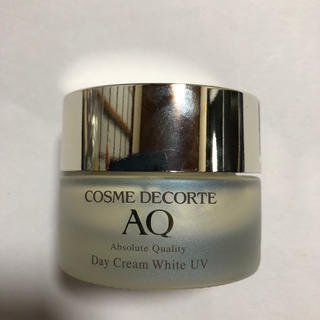 コスメデコルテ(COSME DECORTE)のコスメデコルテ AQ デイクリーム　ホワイト UV  30g(化粧下地)