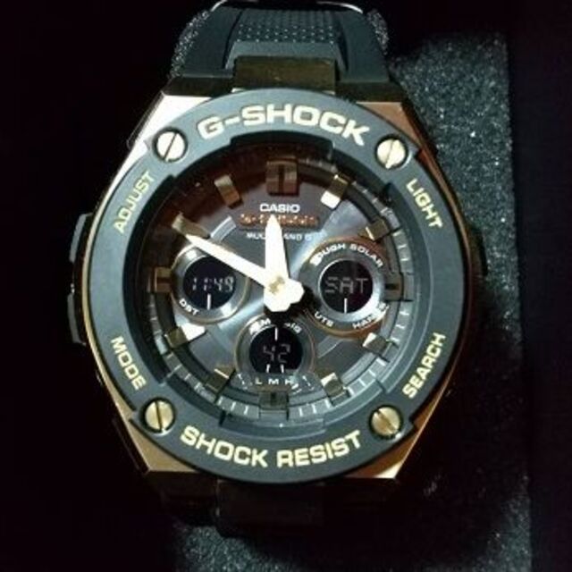 超人気モデル‼️CASIO G-SHOCK GST-W300G-1A9JF