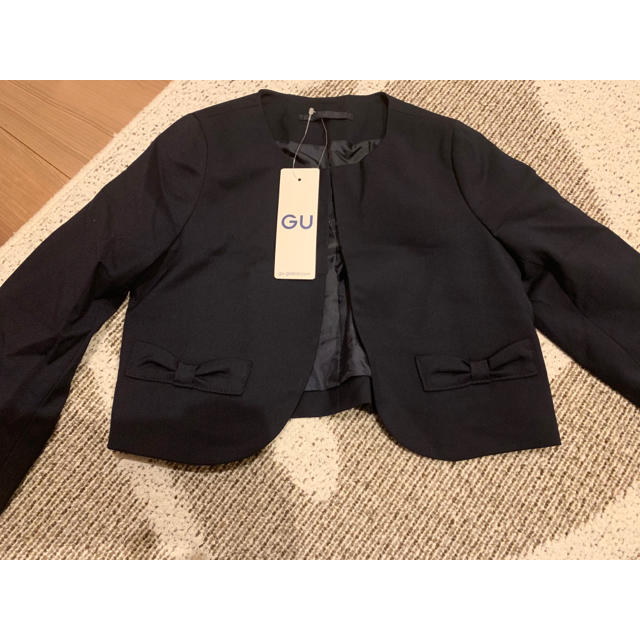 GU(ジーユー)の新品 110cm フォーマル ジャケット 黒 GU キッズ/ベビー/マタニティのキッズ服女の子用(90cm~)(ジャケット/上着)の商品写真