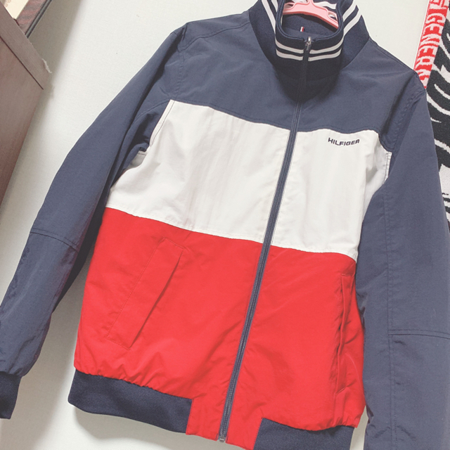 TOMMY HILFIGER(トミーヒルフィガー)のTOMMY HILFIGER リバーシブル　　 メンズのジャケット/アウター(ナイロンジャケット)の商品写真