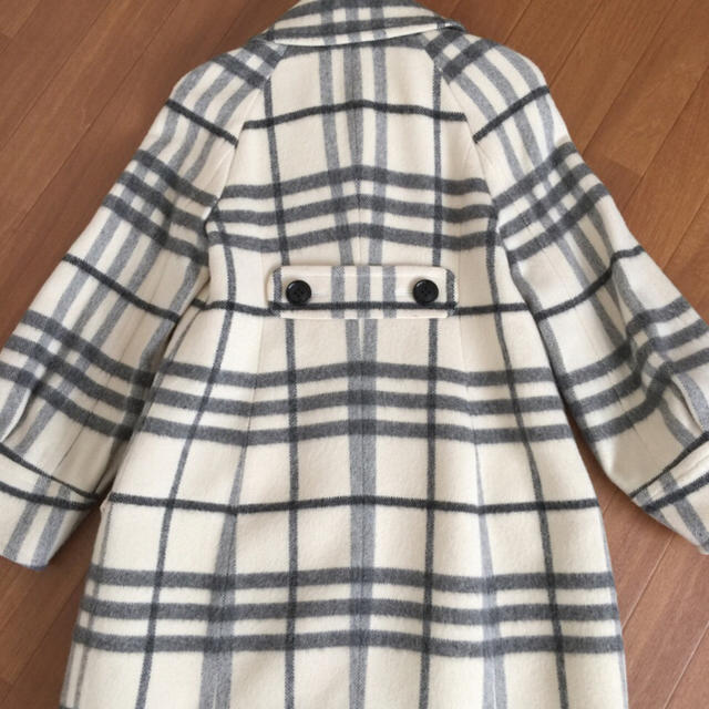 BURBERRY(バーバリー)のバーバリー ウールコート 美品 レディースのジャケット/アウター(ピーコート)の商品写真