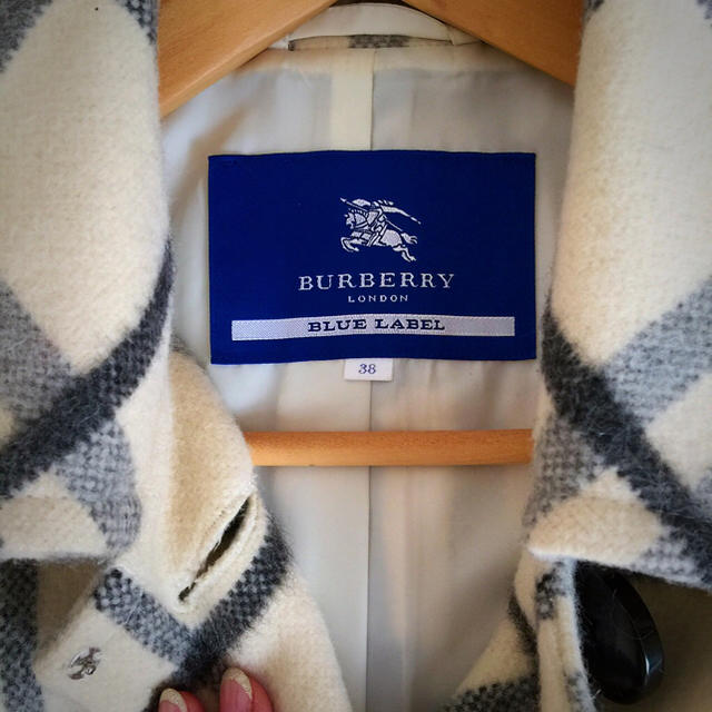 BURBERRY(バーバリー)のバーバリー ウールコート 美品 レディースのジャケット/アウター(ピーコート)の商品写真