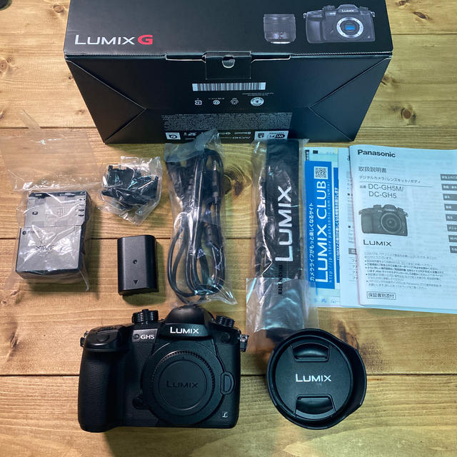 Panasonic(パナソニック)の美品 Panasonic LUMIX G DC-GH5M 標準ズームレンズキット スマホ/家電/カメラのカメラ(ミラーレス一眼)の商品写真