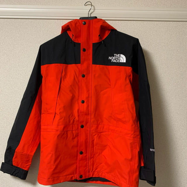 THE NORTH FACE(ザノースフェイス)の【T.H様専用】ノースフェイス マウンテンライトジャケットS メンズのジャケット/アウター(マウンテンパーカー)の商品写真