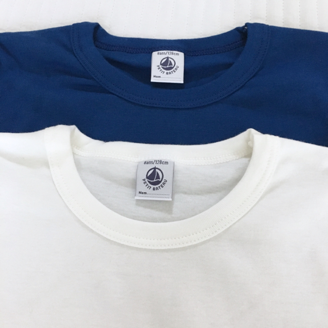 PETIT BATEAU(プチバトー)の新品未使用  プチバトー  カラー  長袖Tシャツ  2枚組  8ans キッズ/ベビー/マタニティのキッズ服男の子用(90cm~)(下着)の商品写真