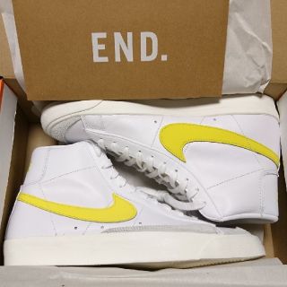 ナイキ(NIKE)の専用！ 国内未発売
☆海外限定☆
NIKE BLAZER MID '77(スニーカー)