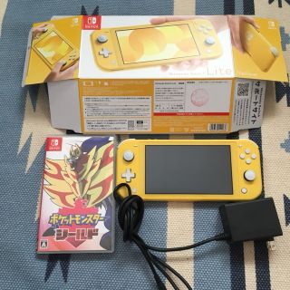 ニンテンドースイッチ(Nintendo Switch)のSwitch light ポケモンシールド(家庭用ゲームソフト)