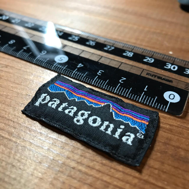 patagonia(パタゴニア)の2枚　Patagonia タグ　ワッペン　　正規品 ハンドメイドの素材/材料(各種パーツ)の商品写真