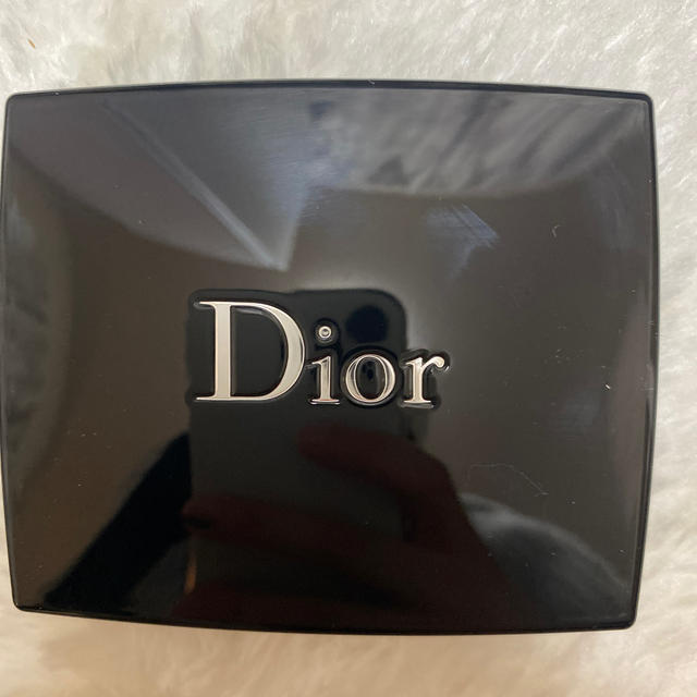 Dior(ディオール)のDior スキン ルージュ ブラッシュ チークカラー601番 コスメ/美容のベースメイク/化粧品(チーク)の商品写真