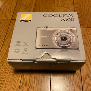 ニコン(Nikon)のNikon coolpix A100 シルバー(コンパクトデジタルカメラ)