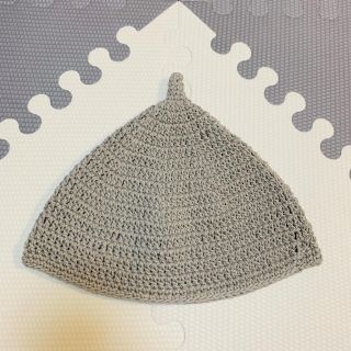 美品 どんぐり帽子 グレージュ ハンドメイド(帽子)