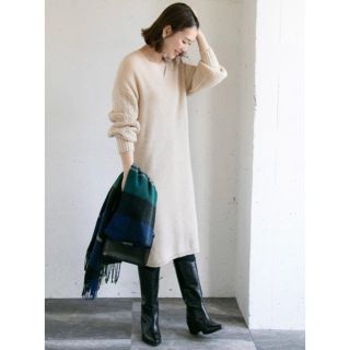 アーバンリサーチロッソ(URBAN RESEARCH ROSSO)のほぼ未使用★アーバンリサーチロッソ　2019AW 今季　ニットワンピース(ひざ丈ワンピース)