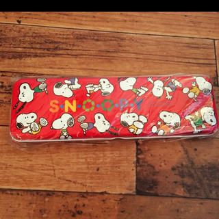 Peanuts レトロ スヌーピー 筆箱 缶ペンケースの通販 By めかぶ S Shop ピーナッツならラクマ