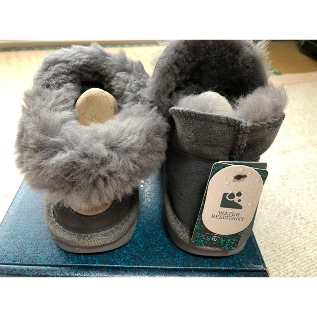 EMU(エミュー)の新品未使用エミューEMUムートンブーツ23グレー　アグーUGG レディースの靴/シューズ(ブーツ)の商品写真
