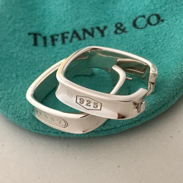 Tiffany & Co.(ティファニー)の専用Tiffanyのクッション フープ 1837 ピアス レディースのアクセサリー(ピアス)の商品写真