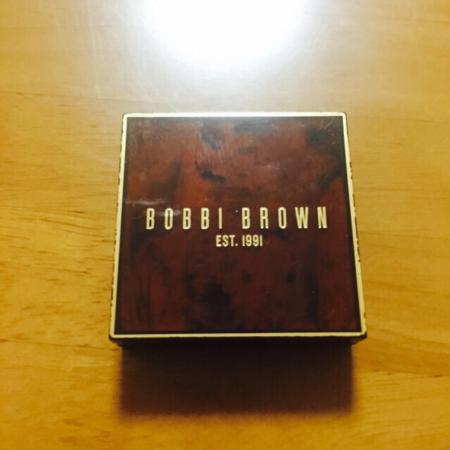 BOBBI BROWN(ボビイブラウン)のBOBBI BROWN 限定アイパレット コスメ/美容のベースメイク/化粧品(アイシャドウ)の商品写真