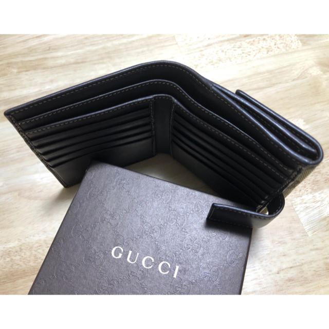 Gucci グッチ♡二つ折り財布の通販 by ♡バンビ断捨離shop♡｜グッチならラクマ - GUCCI 人気ショップ