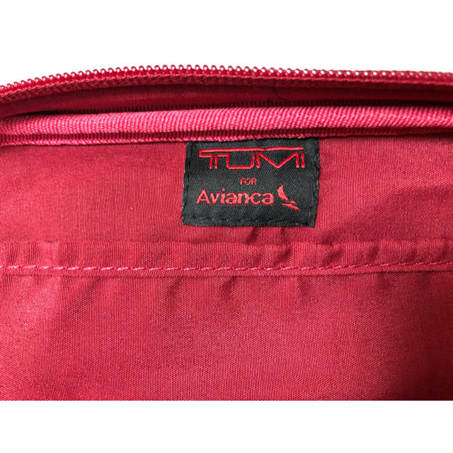 TUMI(トゥミ)のビジネスクラス　アメニティ　ポーチのみ　TUMI avianca インテリア/住まい/日用品の日用品/生活雑貨/旅行(旅行用品)の商品写真