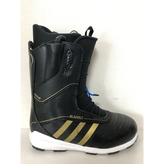 adidas(アディダス)のadidas/ボード/ブーツ/BLAUVELT/ブラック/28cm/ゴールド/黒 スポーツ/アウトドアのスノーボード(ブーツ)の商品写真