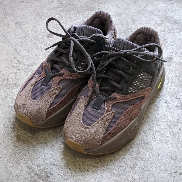 【YEEZY BOOST 24.5cm】adidas イージーブースト700