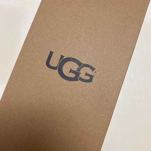 UGG(アグ)のUGG モカシン新品 レディースの靴/シューズ(スリッポン/モカシン)の商品写真