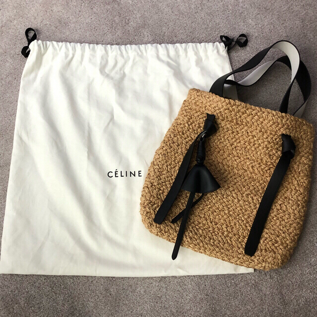 celine(セリーヌ)のt♡m様専用♡美品♡2016 レアCÉLINE ラフィアトートバッグ レディースのバッグ(かごバッグ/ストローバッグ)の商品写真