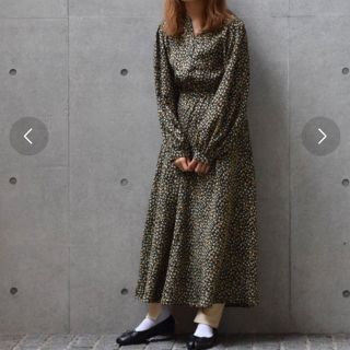 ダブルクローゼット(w closet)のダブルクローゼット　小花柄　ワンピース(ロングワンピース/マキシワンピース)