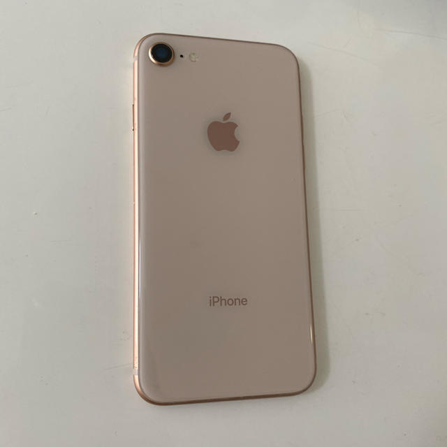 iPhone8 64G SIMロック解除済 小さな傷あり - スマートフォン本体