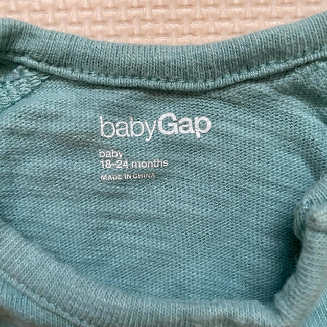 babyGAP(ベビーギャップ)のBaby GAP カットソー　90㎝ キッズ/ベビー/マタニティのキッズ服男の子用(90cm~)(Tシャツ/カットソー)の商品写真