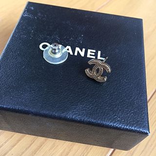 シャネル(CHANEL)の片耳 シャネル ココマーク ピアス chanel(ピアス)